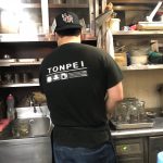 男は背中で語るもんなんだって。