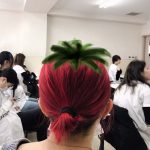 髪色