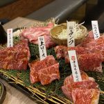 肉を食らう。